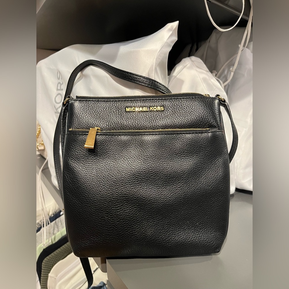 Michael Kors Flat Crossbody
